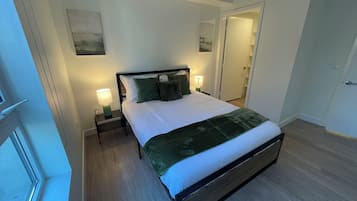 Iron/ironing board, free WiFi