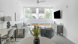 Apartment, 1 Bedroom | Living area