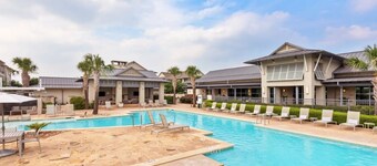 The Green At Plum Creek Apartments By Barsala