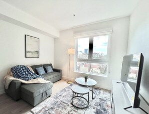 Comfort Condo | Living area - Stylish LA Studio Prime Location (Los Angeles)