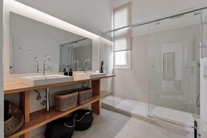 Apartment | 2 bedrooms - Sapo - 2 Bedrooms in Eixample Dreta (Barcelona)