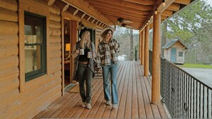 Unclassified image, 2 of 17, button - Scenic View Timber Lodge Hottub by Casa Oso (Mariposa)