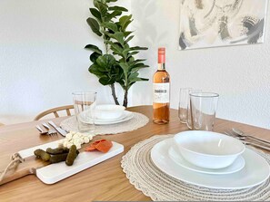 Talo | 2 makuuhuonetta, työpöytä