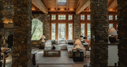 Luxury Nature Getaway Stonehouse by Casa Oso