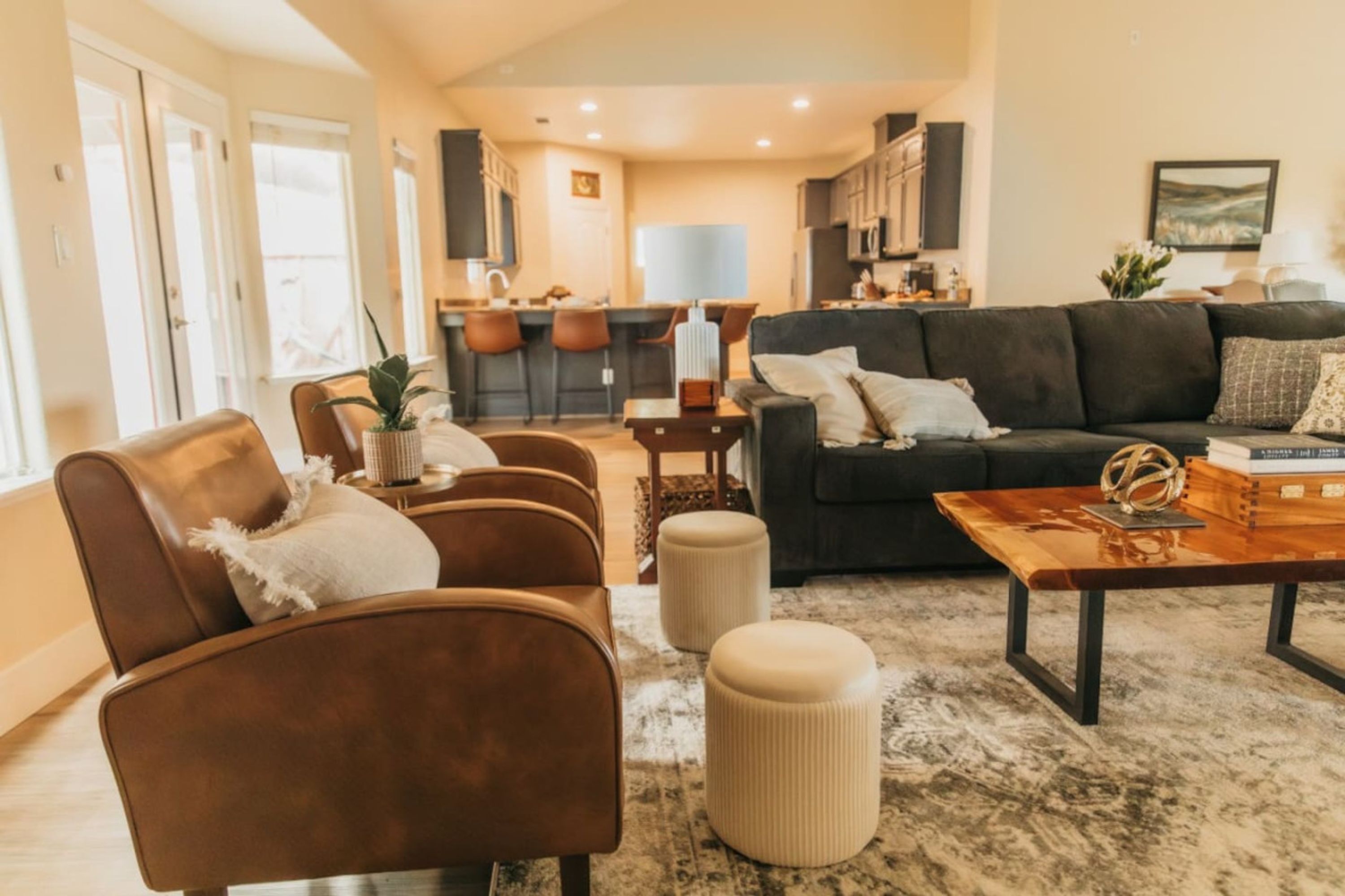 独立别墅 | 3 多间卧室、办公桌