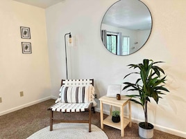 2 habitaciones y escritorio