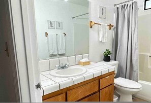 House, Smoking | Bathroom