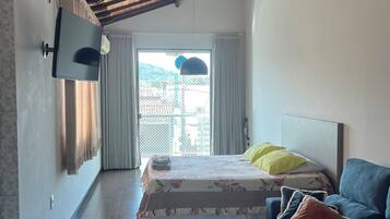 3 chambres, fer et planche à repasser, lit parapluie, Wi-Fi