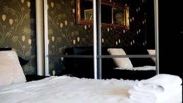 4 chambres, fer et planche à repasser, accès Internet, draps fournis