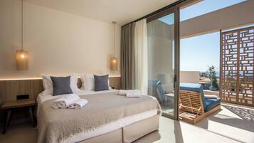 Deluxe Suite, Balcony, Sea View | Minibar, in-room safe, blackout curtains, soundproofing