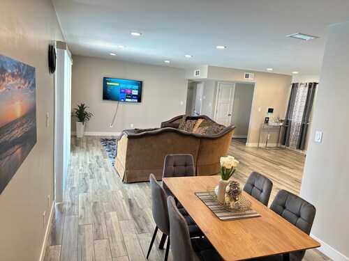 A Getaway Home with a pool table, table tennis & a Pool.