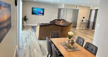 A Getaway Home with a pool table, table tennis & a Pool.