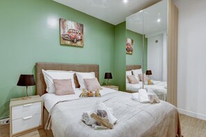 3 bedrooms, desk, iron/ironing board, WiFi