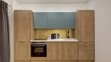 Réfrigérateur, micro-ondes, four, lave-vaisselle