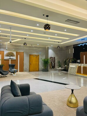 Reception - Stunning Studio Dubai with Rooftop Pool (Dubai)