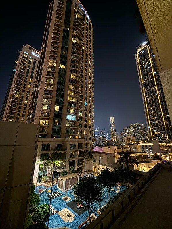 Exterior - Stunning Studio Dubai with Rooftop Pool (Dubai)
