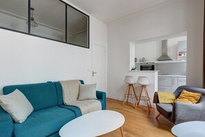 TV - TBS 195 - Nice suite in Faubourg Montmarte area (Paris)
