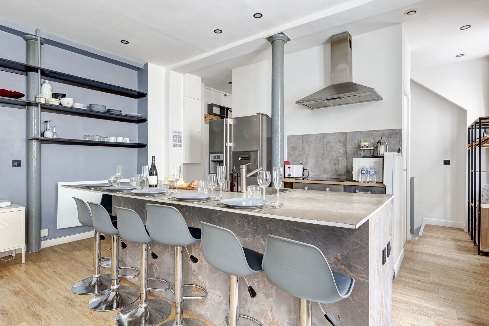 Fridge, microwave, oven, dishwasher