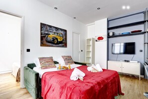 3 chambres, bureau, accès Internet, draps fournis