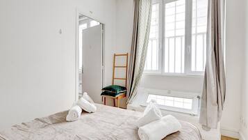 3 chambres, bureau, accĂšs Internet, draps fournis