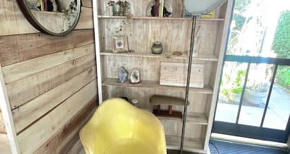 1b1b Central Hillcrest, San Diego condo. Walkable neighborhood and central to SD