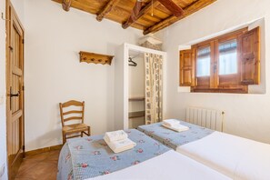 2 camere, ferro/asse da stiro, Wi-Fi gratuito, lenzuola