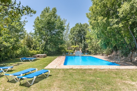 Pool. Country House 'Casa Rural El Corral' with Mountain Views, Shared Pool and Wi-Fi