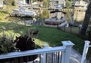Property grounds - Teal Bay Getaway- Waterfront, 2 Masters, Pet Friendly, 5+ Bedrooms, Sleeps 17+ (Ocean Pines)