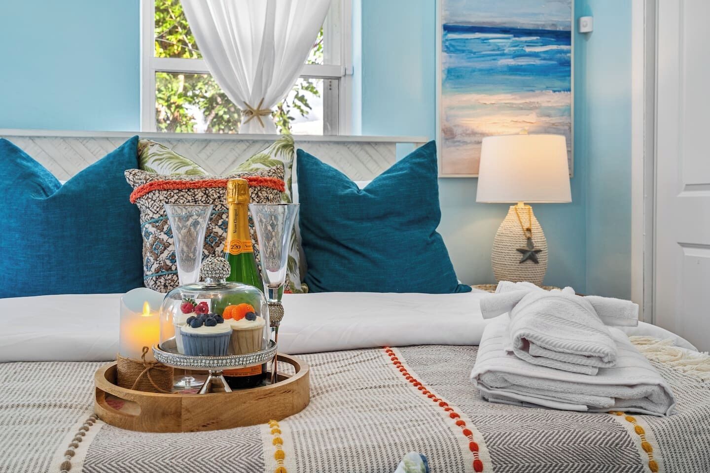 4 slaapkamers, een strijkplank/strijkijzer, reisbedje, gratis wifi