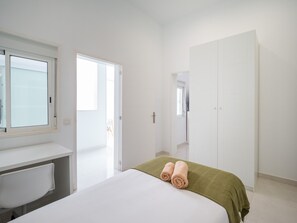 3 chambres, bureau, fer et planche à repasser, Wi-Fi gratuit