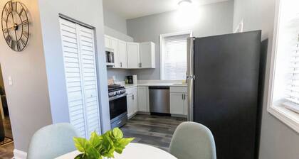 Great Location. 5min to McCormick place. Downtown. Chinatown