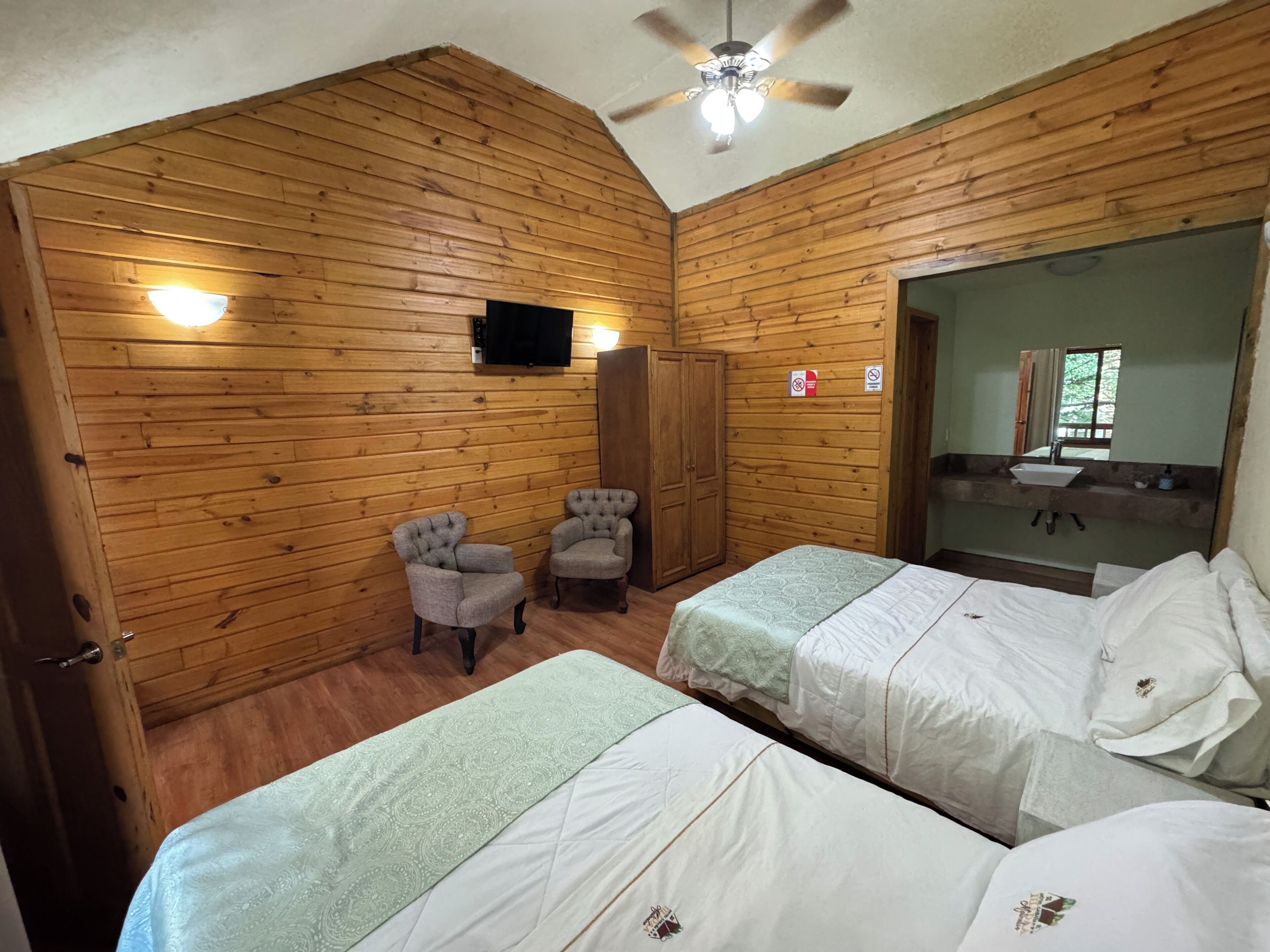 Double Room, Garden View | Desk, free WiFi, bed sheets