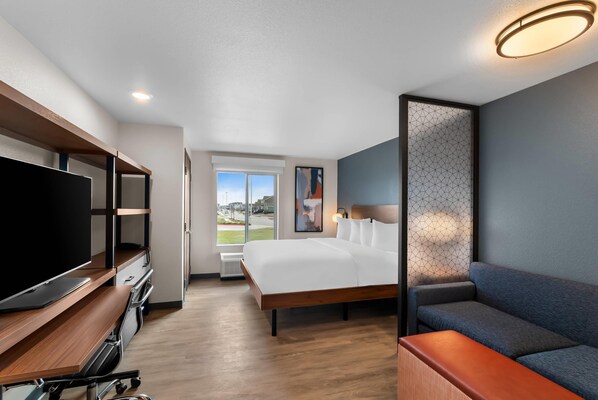 Suite, 1 cama King size, para no fumadores | Escritorio, espacio para trabajar con laptop y cortinas blackout 