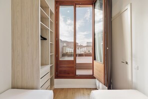 2 chambres, fer et planche Ă repasser, Wi-Fi gratuit, draps fournis
