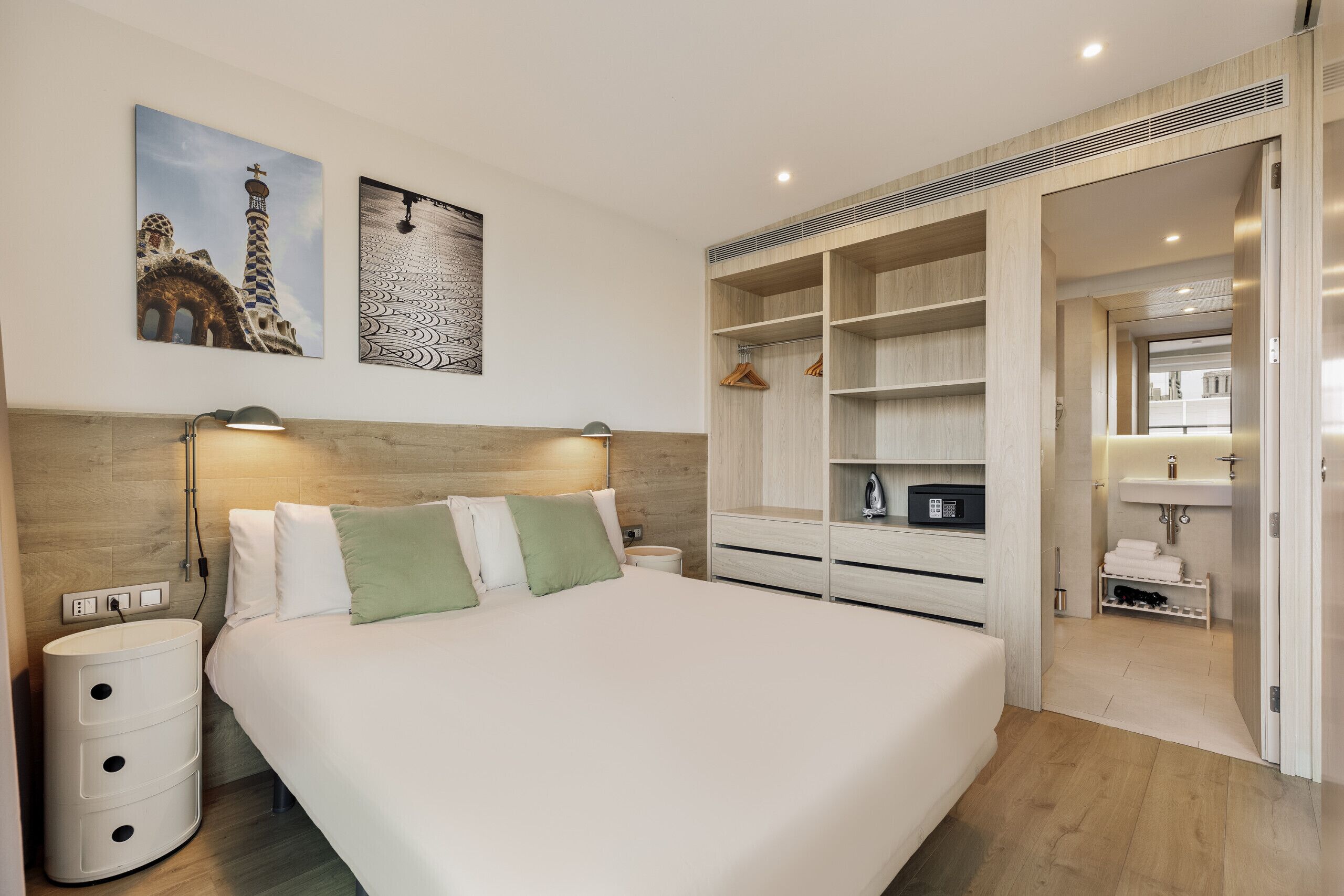 1 chambre, fer et planche à repasser, Wi-Fi gratuit, draps fournis