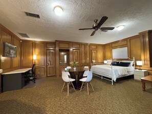 1 bedroom, desk, free WiFi, bed sheets