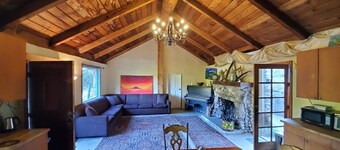 Historic 1914 Stone Cabin + Private Trails & Creek