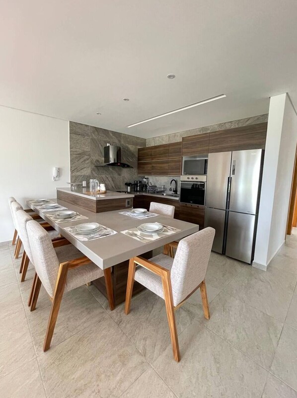 Dining - Exclusive and equipped 3 bedroom apartment.  10 minutes from downtown! (Oaxaca)