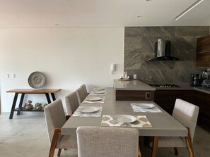 Dining - Exclusive and equipped 3 bedroom apartment.  10 minutes from downtown! (Oaxaca)