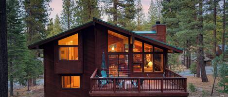 Vista frontal de la propiedad