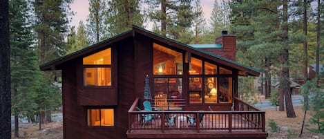 House (4 Bedrooms) | Front of property