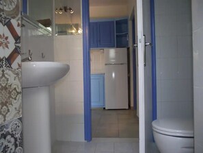 Apartment | Bilik Mandi | Pancuran mandi, pengering rambut, tuala disediakan 