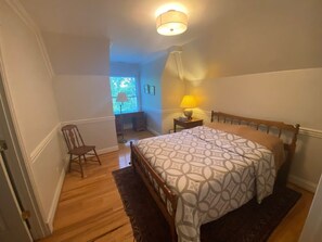 3 bedrooms, iron/ironing board, WiFi