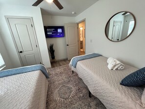 3 chambres, bureau, fer et planche à repasser, Wi-Fi gratuit