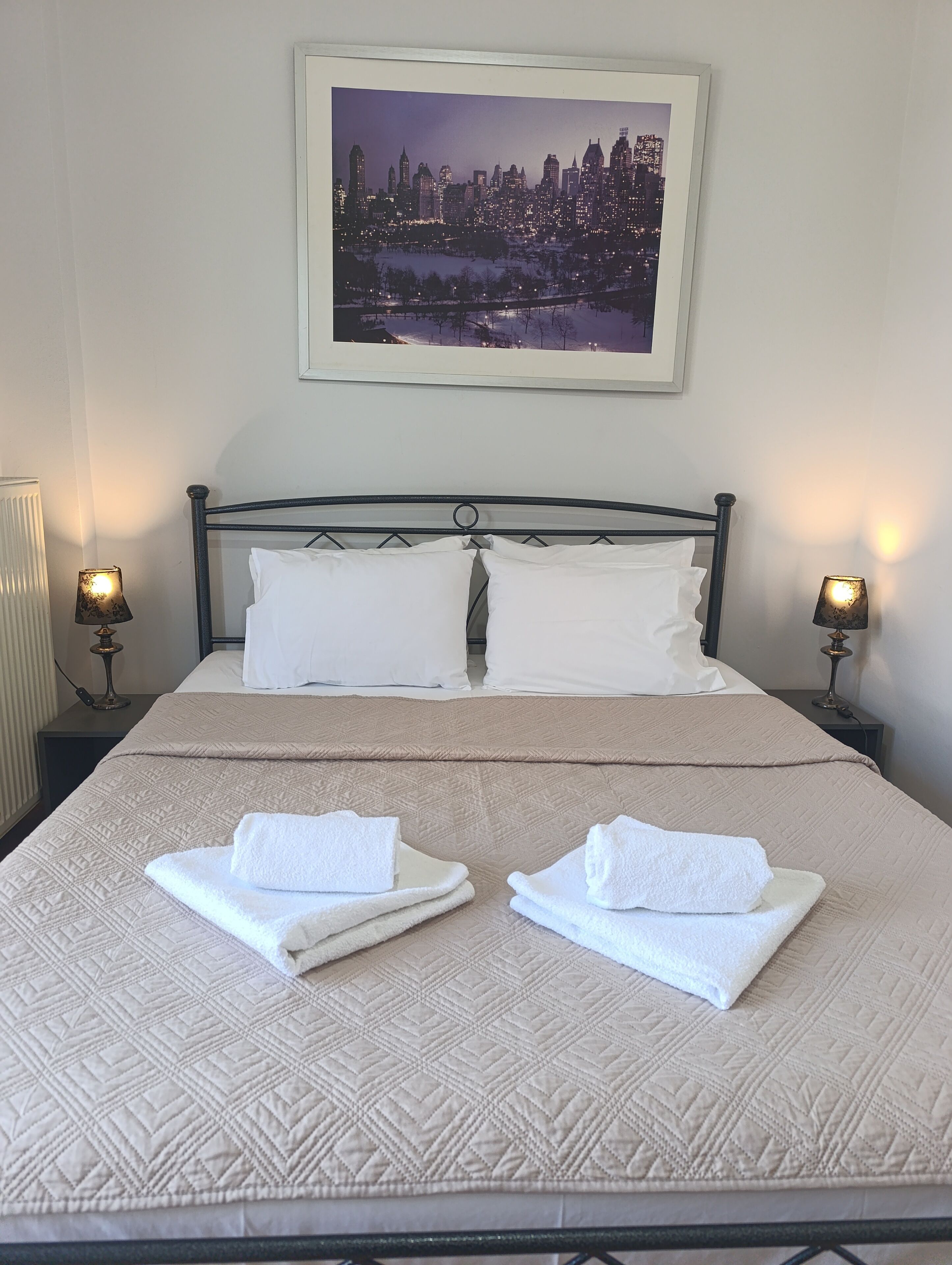 1 chambre, fer et planche à repasser, Wi-Fi gratuit, draps fournis