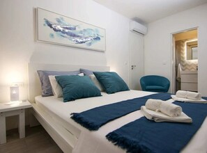 3 bedrooms, iron/ironing board, WiFi, bed sheets - Secluded Oasis with Pool, Outdoor Kitchen, & Landscaped Terraces - Three Bedroom Villa (Supetar)