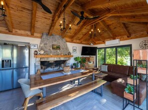 Interior - Idyllic Escape Villa Maretici with Pool and Private Garden - Three Bedroom Villa with Pool and Garden (Drnis)