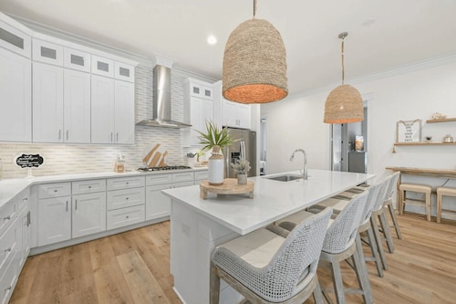 30A Shady Palms by Avantstay Boat-friendly w/ Heated Pool