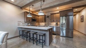 Private kitchen - Glacier Getaway •Hot Tub •King Beds  •Near Glacier (Coram)