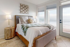 8 slaapkamers, een strijkplank/strijkijzer, internet, beddengoed